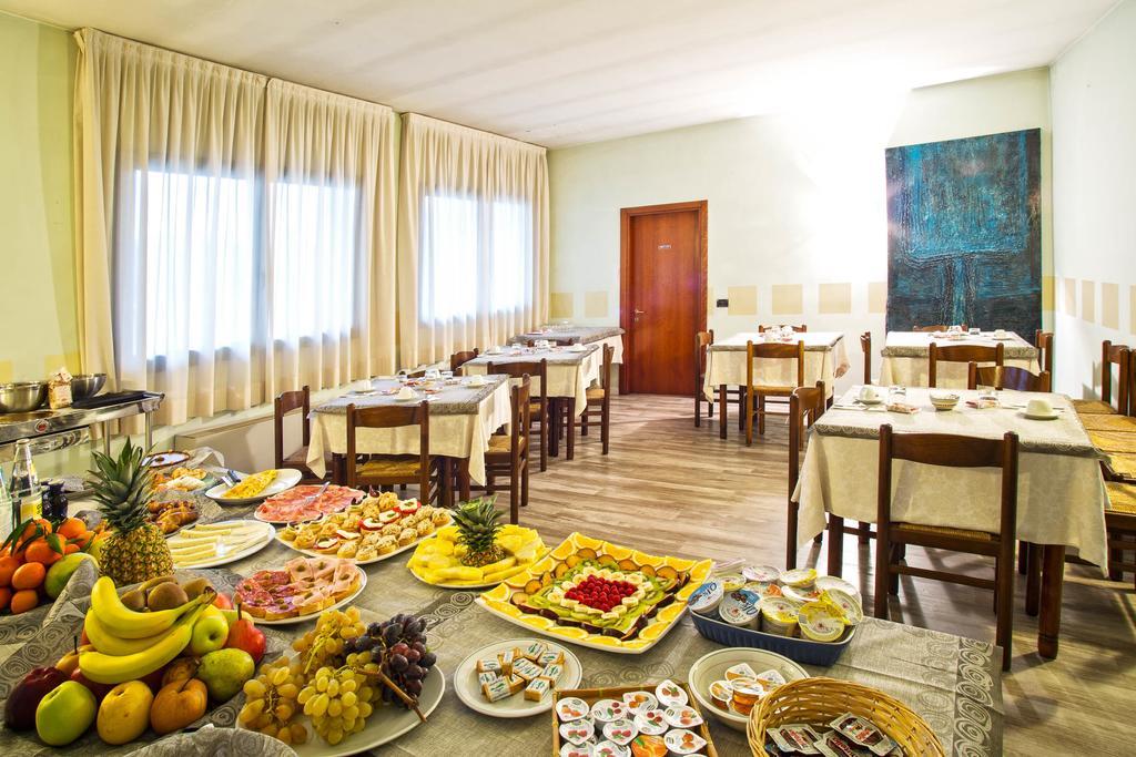 Albergo Centrale Trebaseleghe Ngoại thất bức ảnh