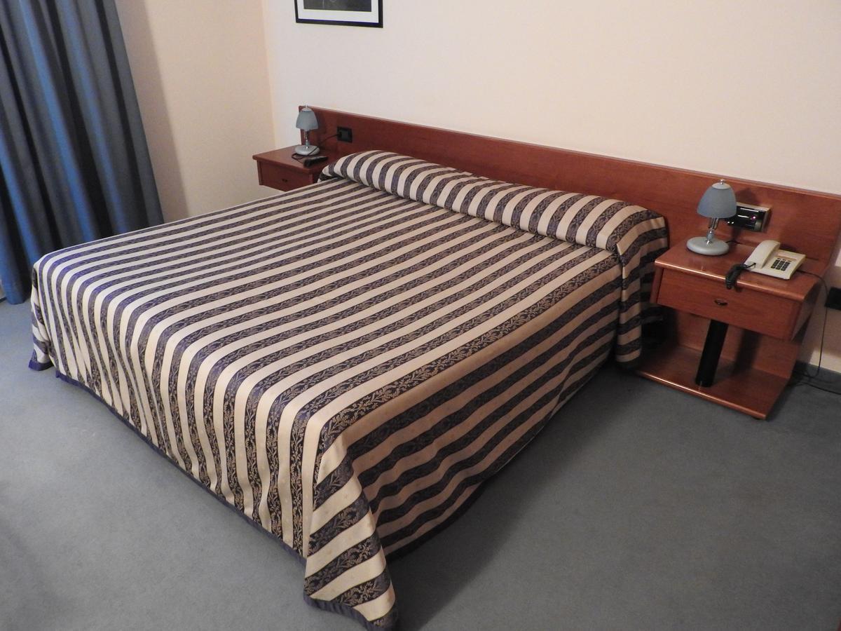 Albergo Centrale Trebaseleghe Ngoại thất bức ảnh